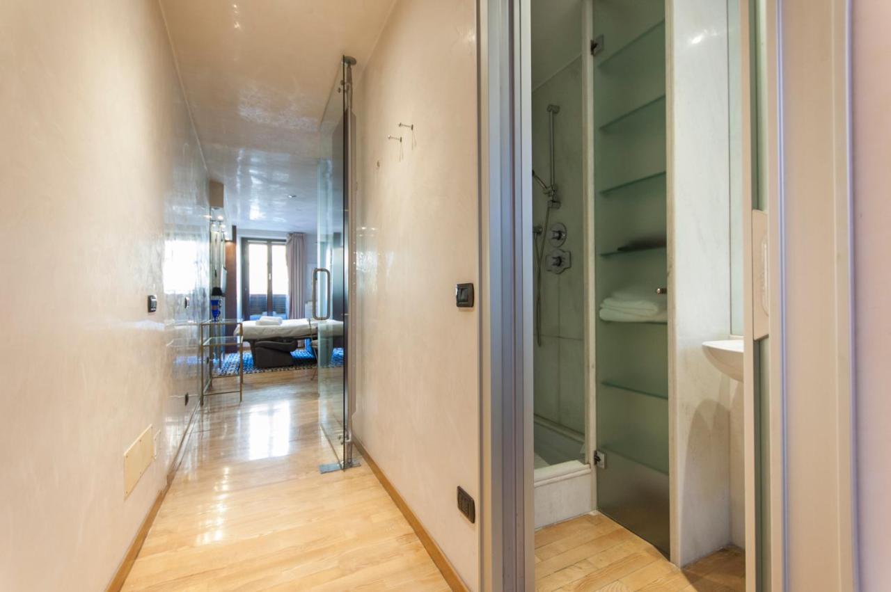 Youhosty - Duomo Studio Apartment 밀라노 외부 사진