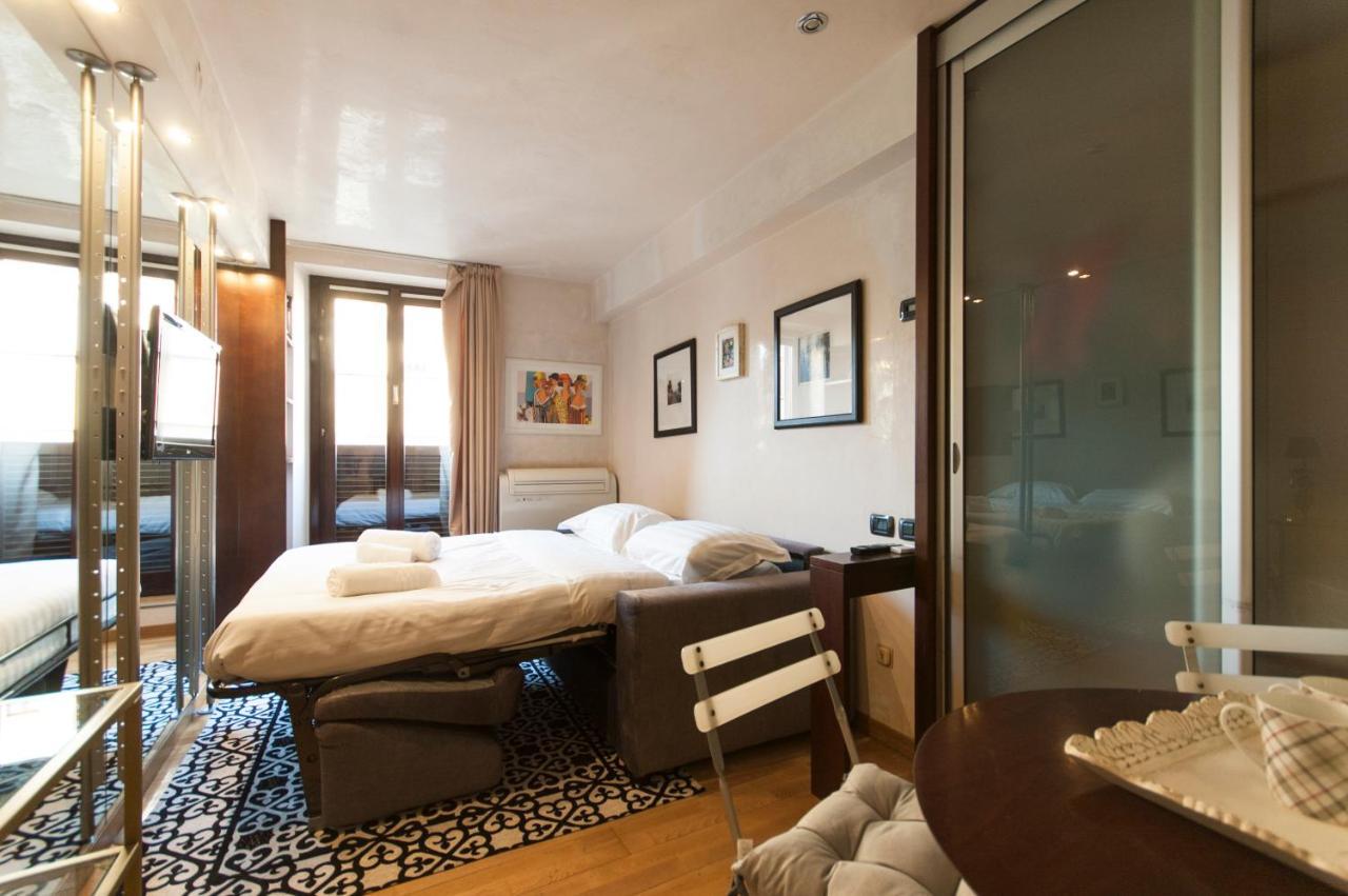 Youhosty - Duomo Studio Apartment 밀라노 외부 사진